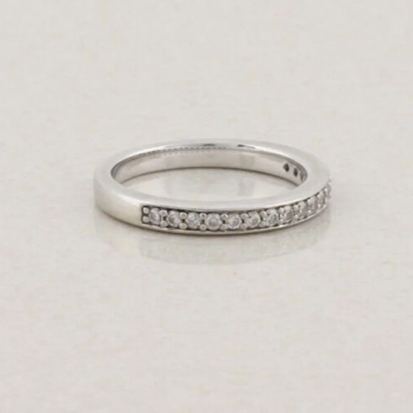 14k White Gold .20 Carat Diamond Band Ring Stackable Size 7 - Picture 3 of 7